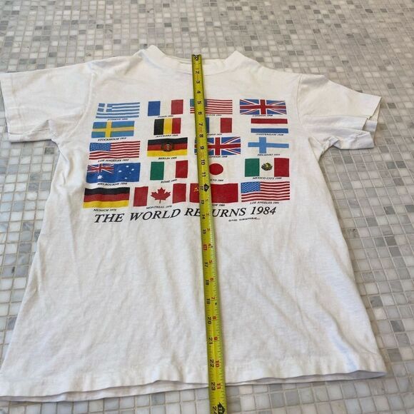 Vintage 1984 Olympic Countries Flags T-shirt - Picture 8 of 9